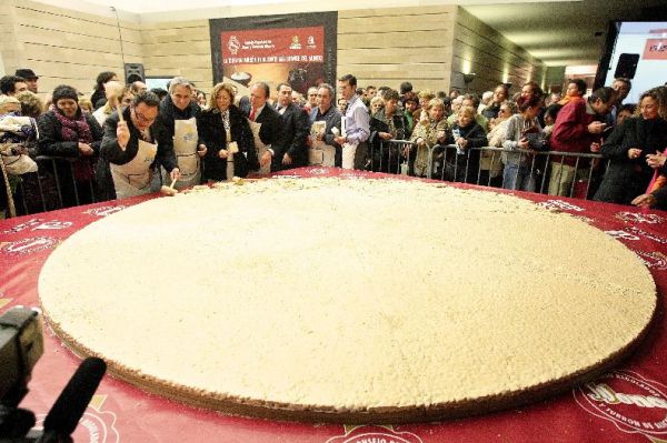 Las tortas de turrón más grandes Las tortas de turrón más grandes
