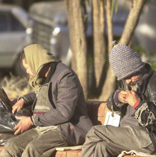 Más de 100 personas sobreviven sin techo en las calles de la capital