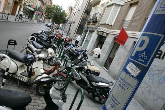 Las motos ya tienen plazas para aparcar. Las motos ya tienen plazas para aparcar.
