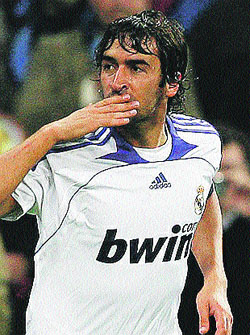 El Real Madrid encuentra al gran Raúl, que iguala sus mejores registros El Real Madrid encuentra al gran Raúl, que iguala sus mejores registros