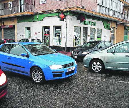 «Los cruces en la calle Vegafría son la pera» «Los cruces en la calle Vegafría son la pera»