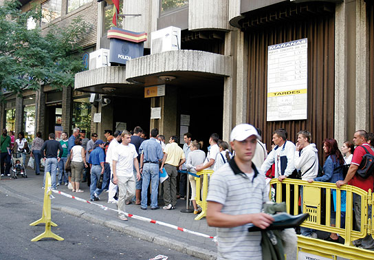 Colas de DNI Colas de DNI
