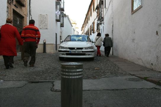 Pilona de la calle Torres Cabrera Pilona de la calle Torres Cabrera