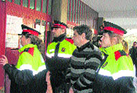 Juzgan a puerta cerrada a un monitor por abusar de niñas Juzgan a puerta cerrada a un monitor por abusar de niñas