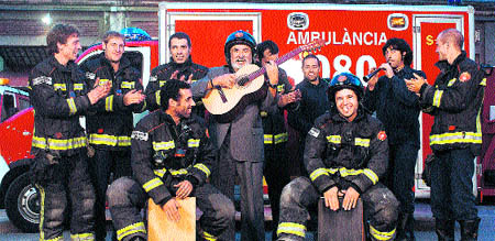 Calendario benéfico de bomberos y famosos Calendario benéfico de bomberos y famosos