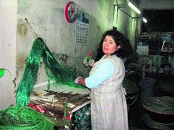 Hay un 65% de furtivos entre las rederas gallegas Hay un 65% de furtivos entre las rederas gallegas