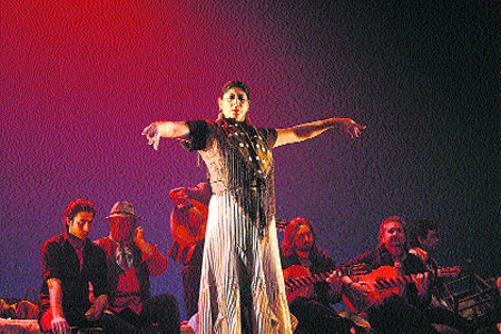 Raíces hindúes del flamenco Raíces hindúes del flamenco