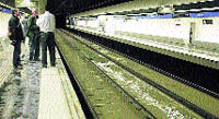 Un esllavissament de la L9 talla la L5 dues hores Un esllavissament de la L9 talla la L5 dues hores