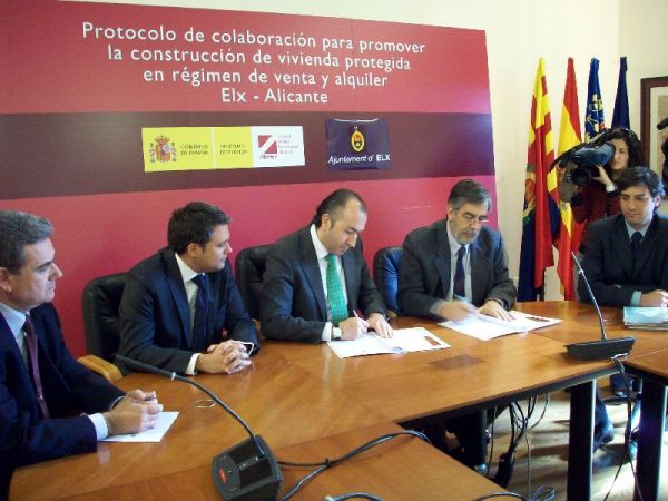 Firma del convenio con SEPES Firma del convenio con SEPES
