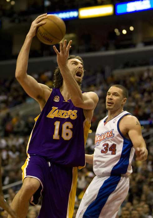 Pau, esta noche en el partido frente a los Clippers Pau, esta noche en el partido frente a los Clippers