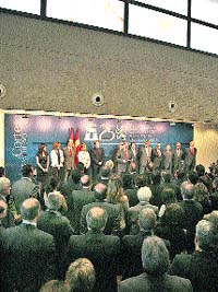 Políticos y empresarios le soplan las 25 velas al Estatuto de la comunidad Políticos y empresarios le soplan las 25 velas al Estatuto de la comunidad