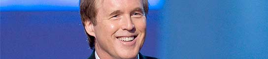 El director de 'Ratatouille', Brad Bird, recoge el Oscar a la mejor película de animación.