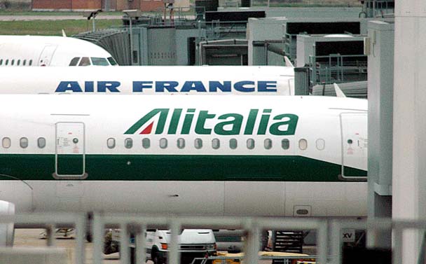 El Gobierno italiano aprueba la oferta de Air France para la compra de Alitalia El Gobierno italiano aprueba la oferta de Air France para la compra de Alitalia