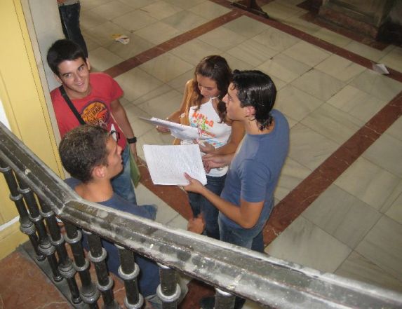 Alumnos de un IES Alumnos de un IES