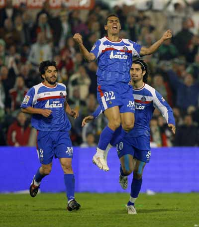 Casquero, del Getafe, celebra un gol Casquero, del Getafe, celebra un gol