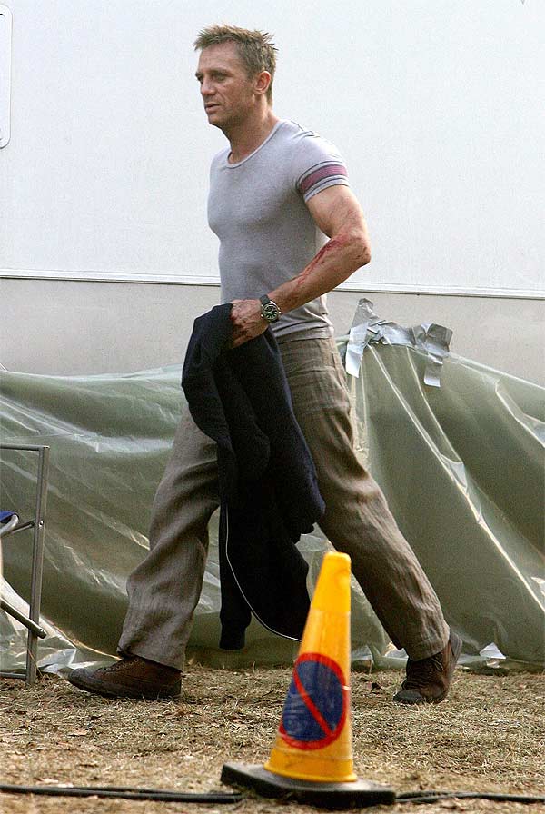 El actor Daniel Craig, durante el rodaje de 'Casino Royale'. El actor Daniel Craig, durante el rodaje de 'Casino Royale'.