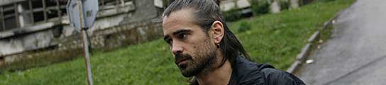 El actor Colin Farrell, en una calle de la ciudad bosnia de Srebrenica.