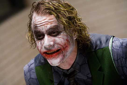Heath Ledger, caracterizado como 'Joker'. Heath Ledger, caracterizado como 'Joker'.
