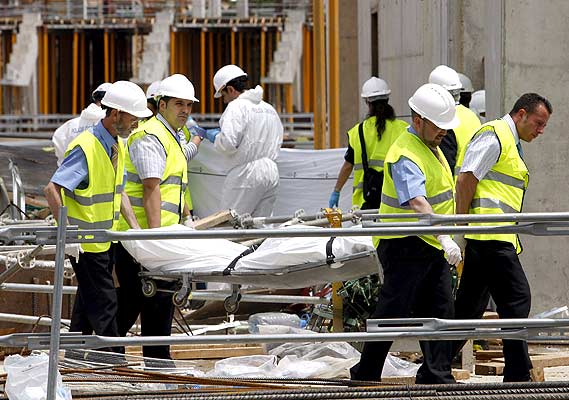 Foto: Accidente en obras del nuevo Mestalla | Muerte en ...