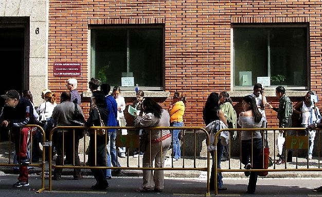 Regularización de inmigrantes Regularización de inmigrantes