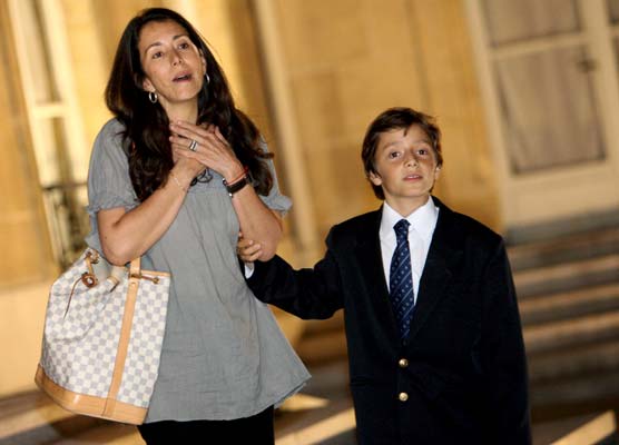 Foto: Astrid y su hijo | La llegada de Ingrid Betancourt ...