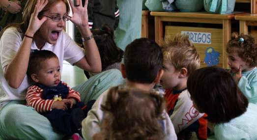 Niños en una guardería. Niños en una guardería.