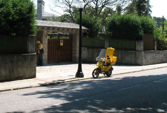 Un cartero de Somió Un cartero de Somió