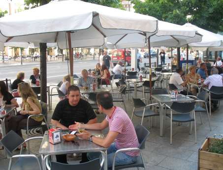 Terraza en el centro de Zaragoza Terraza en el centro de Zaragoza