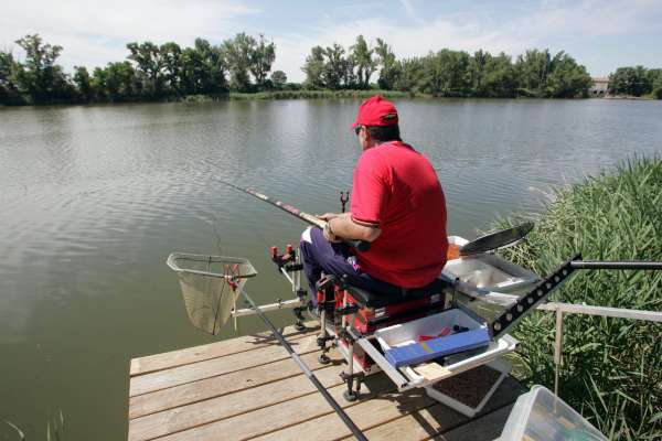 Cae una banda de ladrones rumanos que robaba útiles de pesca Cae una banda de ladrones rumanos que robaba útiles de pesca
