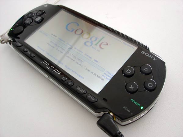 Sony mejora la PSP con una pantalla de alta definición y un micrófono ...