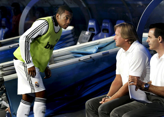 Robinho en el banquillo con Schuster Robinho en el banquillo con Schuster