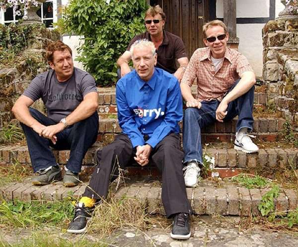 Sex Pistols, la cita más esperada en el Azkena Rock de Vitoria Sex Pistols, la cita más esperada en el Azkena Rock de Vitoria