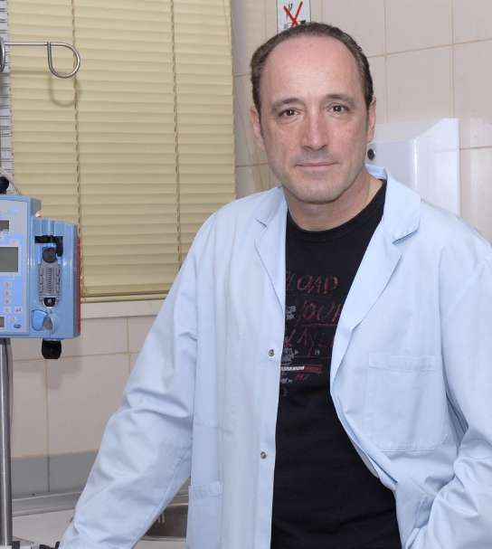 Roberto Álvarez. Roberto Álvarez.