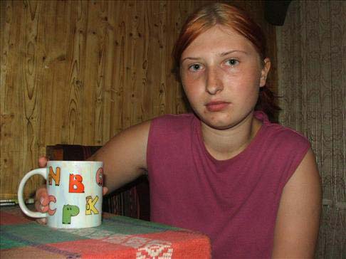 Alicja, violada por su padre. Alicja, violada por su padre.