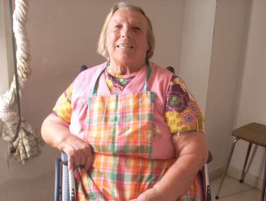 La mujer vive sola en Avilés La mujer vive sola en Avilés