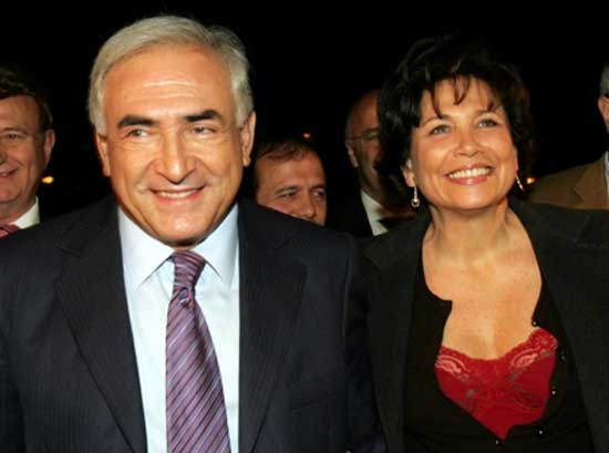 Dominique Strauss-Kahn y su esposa Anne Sinclair Dominique Strauss-Kahn y su esposa Anne Sinclair