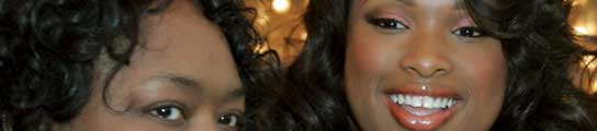 Jennifer Hudson (dcha) junto a su madre, en 2007