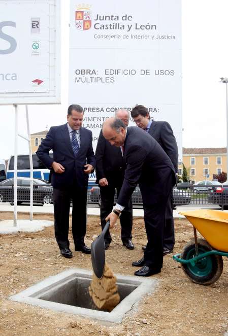 Primera piedra Primera piedra