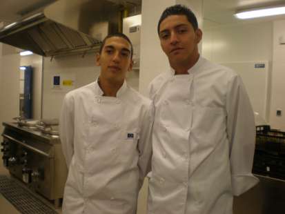Dos de los nuevos cocineros de la cárcel de Alcalá-Meco Dos de los nuevos cocineros de la cárcel de Alcalá-Meco