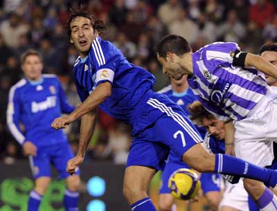 Raúl ante el Valladolid Raúl ante el Valladolid