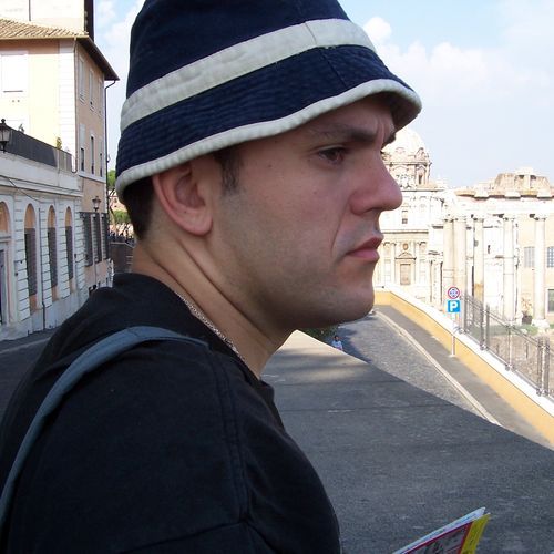 Pedro Escudero Zumel, autor de 'Más cuento que Calleja' Pedro Escudero Zumel, autor de 'Más cuento que Calleja'