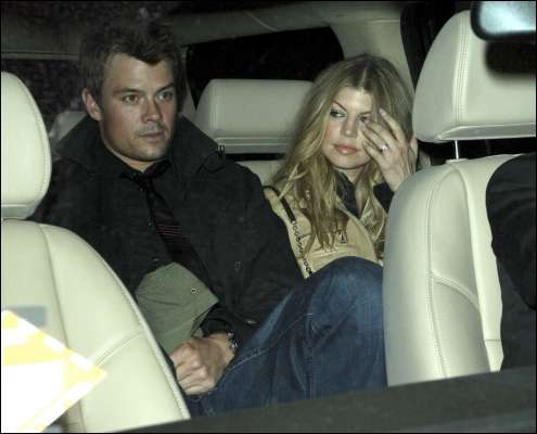 Fergie y su novio Fergie y su novio