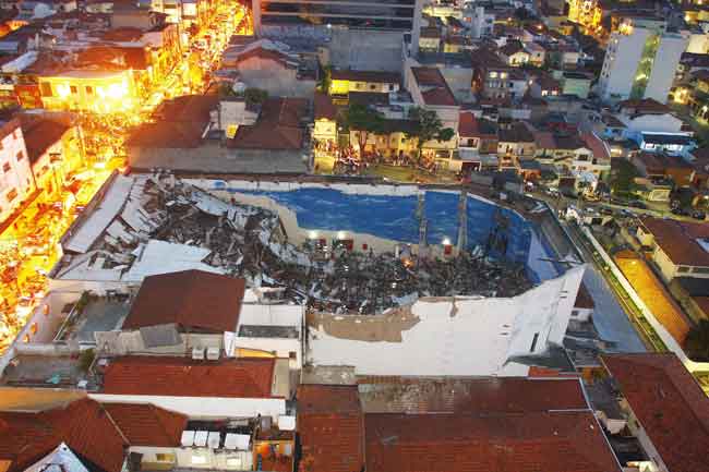 Derrumbe de una iglesia en Sao Paulo Derrumbe de una iglesia en Sao Paulo