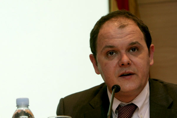 David Vegara. David Vegara.