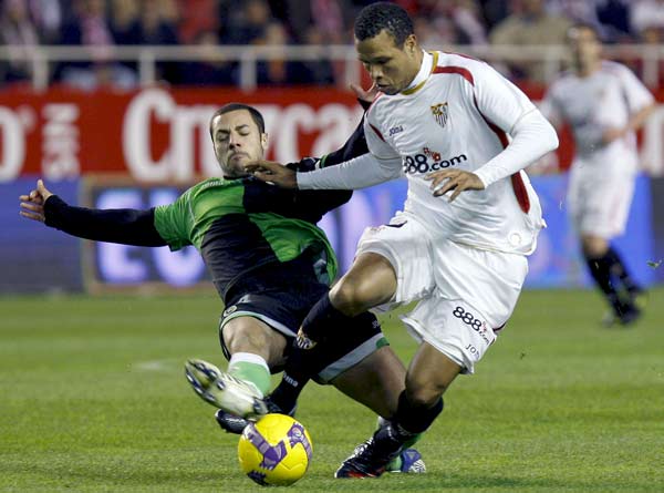 Luis Fabiano y Lacen Luis Fabiano y Lacen