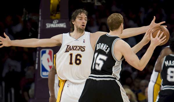 Pau Gasol con los Lakers Pau Gasol con los Lakers