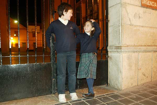Niños con uniforme Niños con uniforme