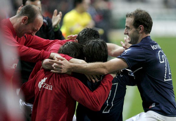 Los jugadores del Athletic celebran el gol de David López Los jugadores del Athletic celebran el gol de David López