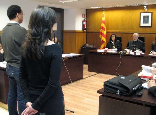 Los dos agentes imputados. Los dos agentes imputados.