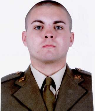 Iván Jiménez, con su uniforme de militar. Iván Jiménez, con su uniforme de militar.